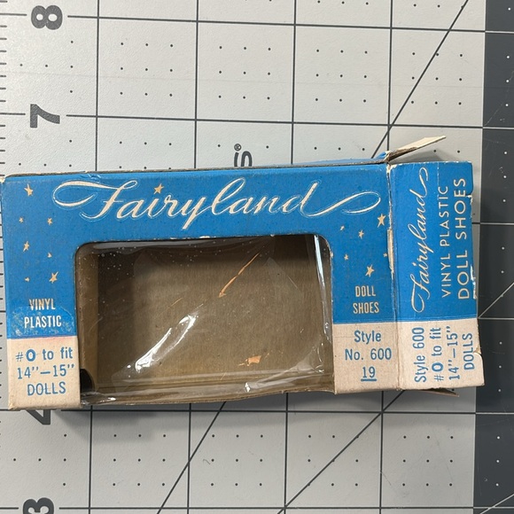 Vintage doll shoes and skates, white vinyl ice skates / black vinyl shoes - Picture 10 of 13